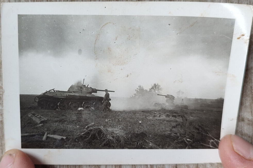 Panzer Tank Wehrmacht Front Geschütz Stellung Soldat