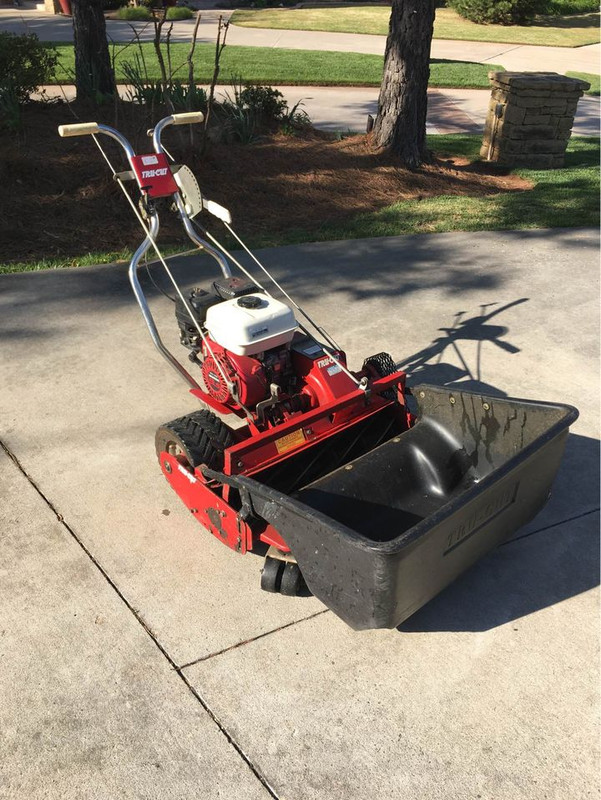 Tru Cut C-27 Commercial Reel Mower for Sale in San Antonio, TX