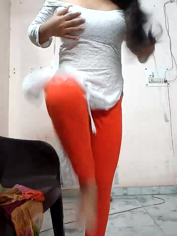 Anamika_2423128548_000003