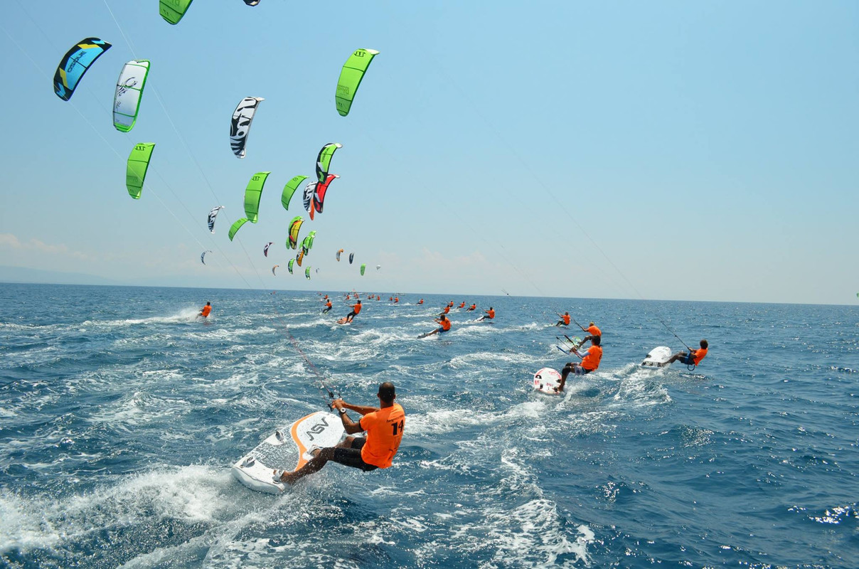 Kitesurf-a-Gizzeria-al-via-il-campionato-del-mondo-specialit-race-3.jpg