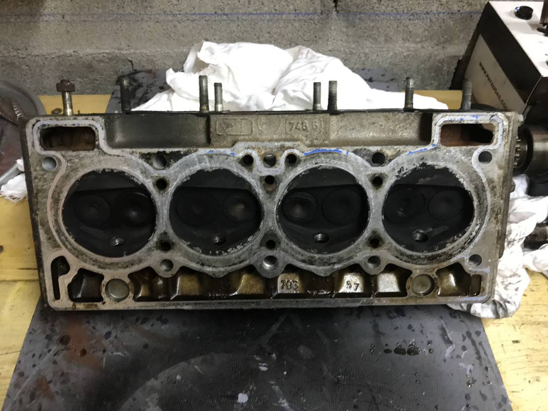 Restauration 4L (1134)