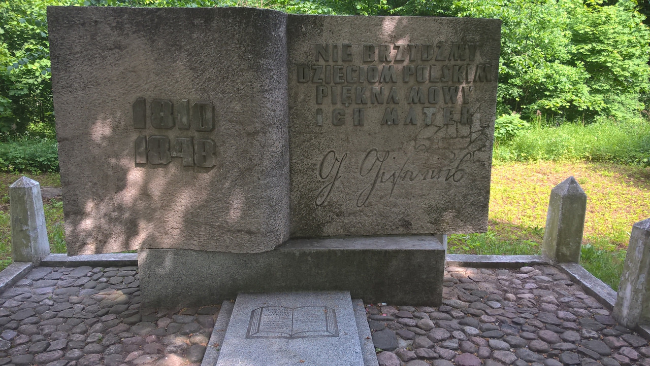 02 -  (Yvonne)WP_20160529_15_14_14_Pro