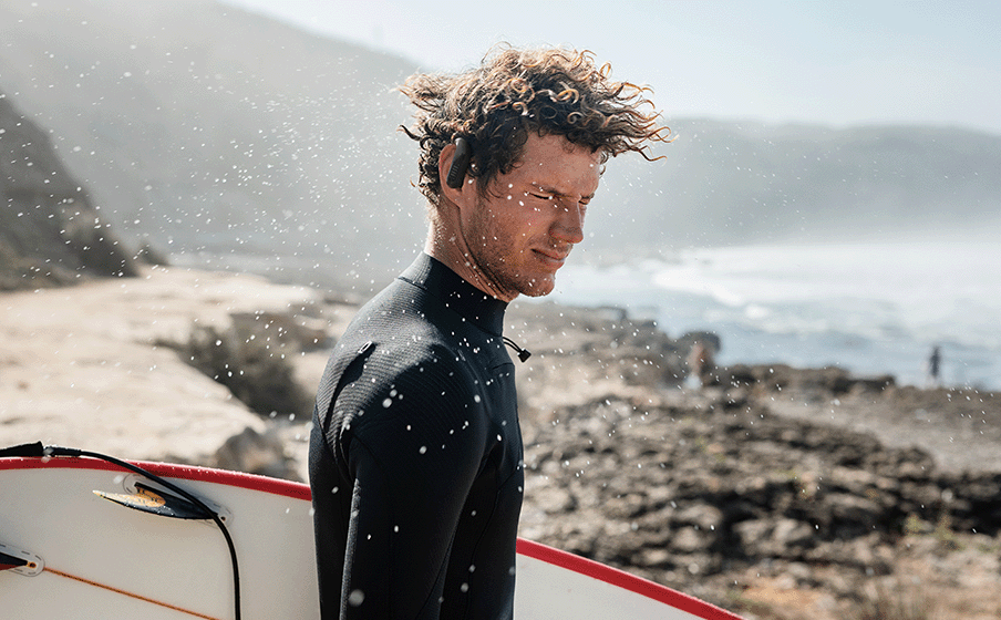 Audífonos JBL Endurance Peak 3 resistentes al agua y polvo (IP68).