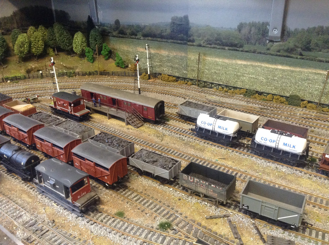 C183F0AE-269A-4635-BC39-3FA277805474