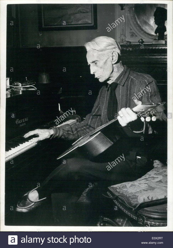 mar-03-1965-henri-de-monfreid-begins-signing-career-at-85-years-old-E0X2RT