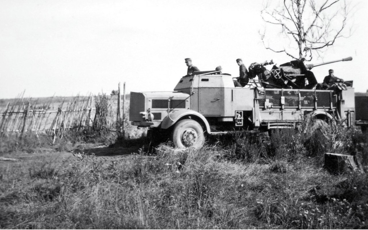 Mercedes-Benz L4500A 37-мм Flak 36-43