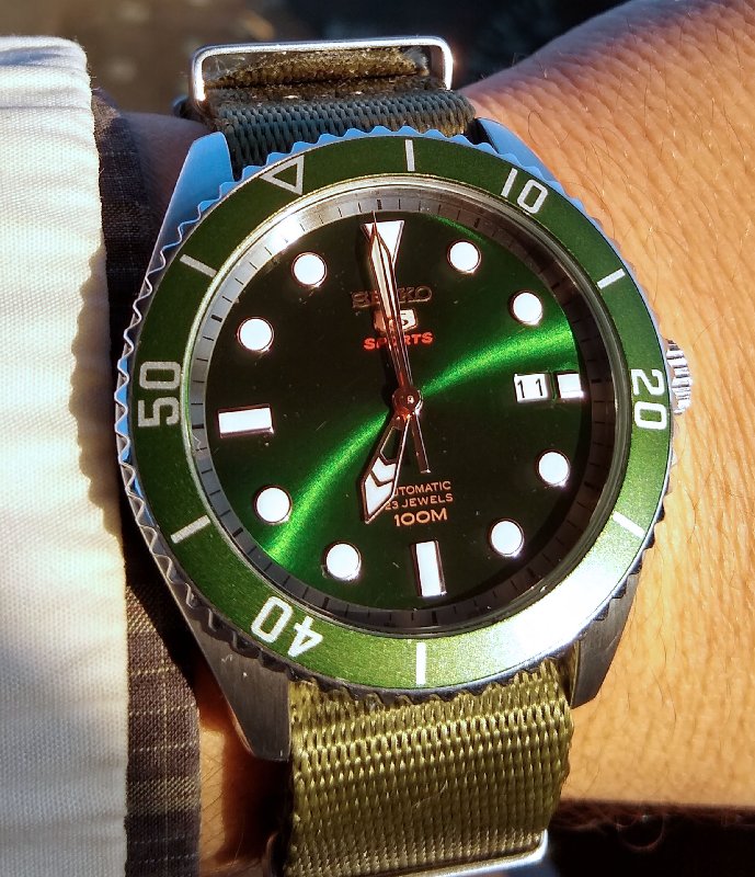 seiko 5 green 01