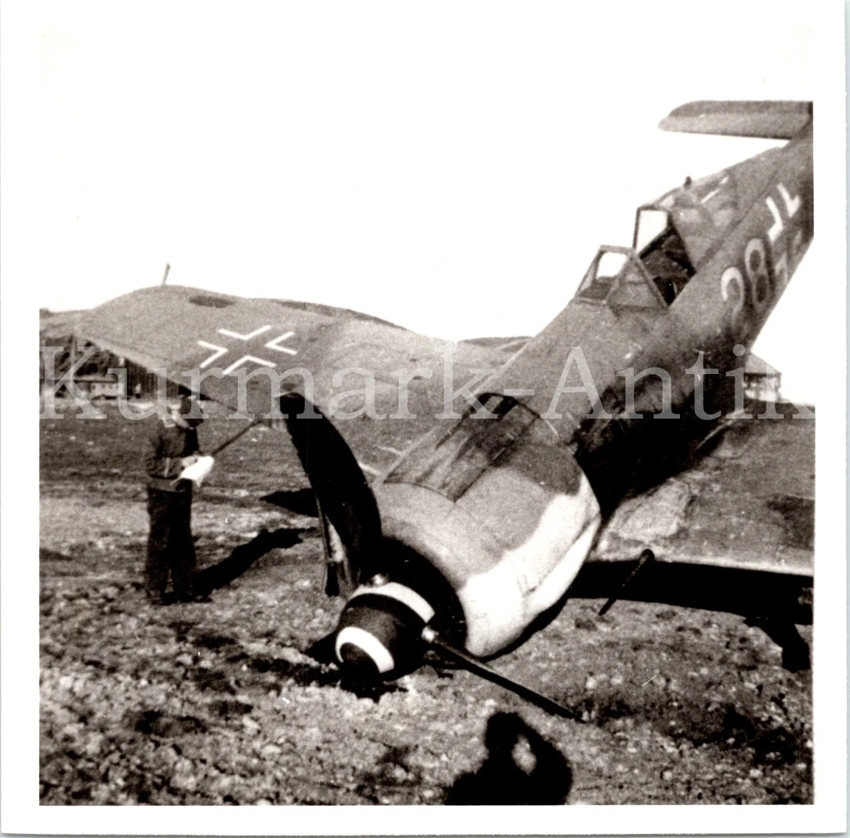 S089 photo Wehrmacht archive repro Luftwaffe aircraft Fw190 crash number coat of arms