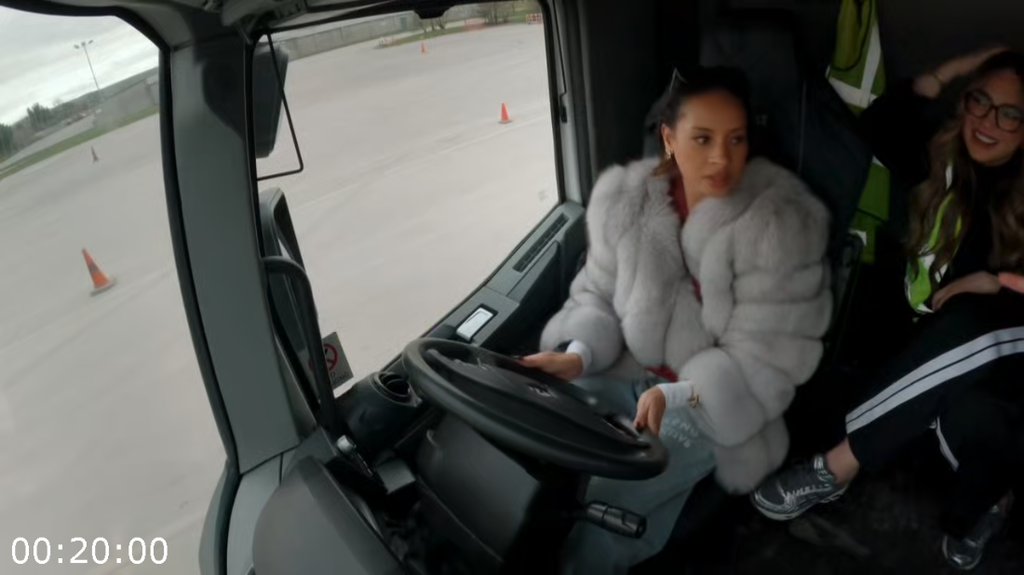 [Image: 6mjor53l0tuo.png]