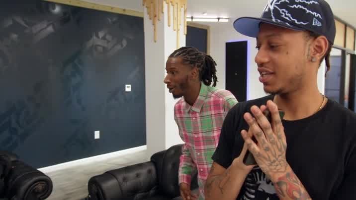 [Image: 92ts86enmsln.jpg]