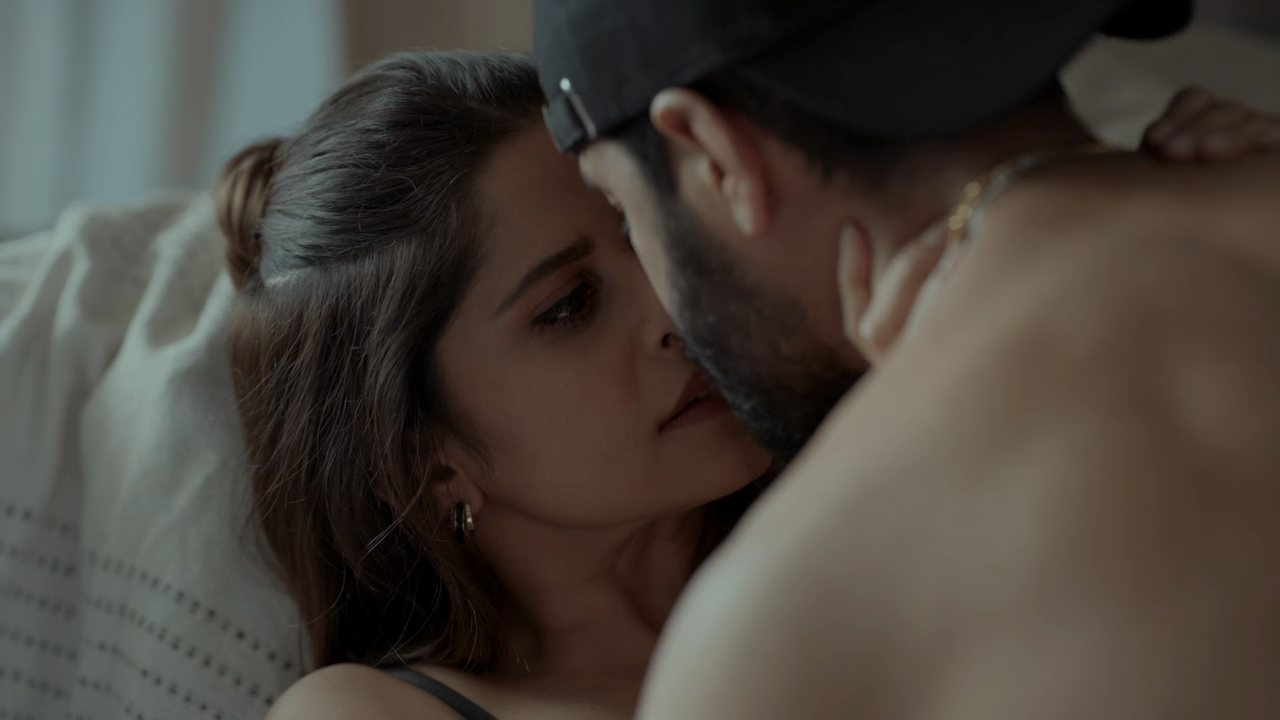 vlcsnap-2025-02-21-02h00m49s899