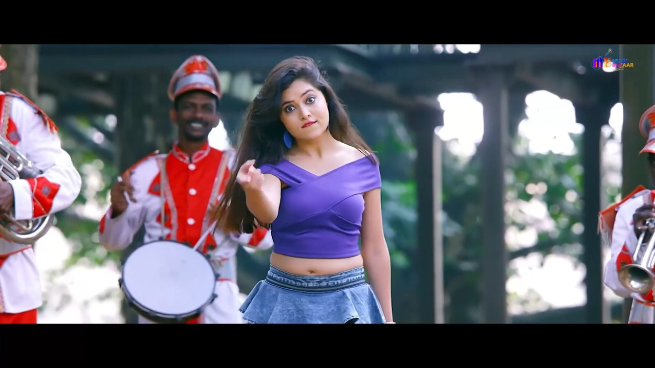 Shubha Poonja  Hot Scenes from an old tulu movie.mp4_snapshot_04.34.564