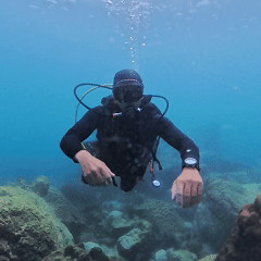 Underwater hand signal Problem