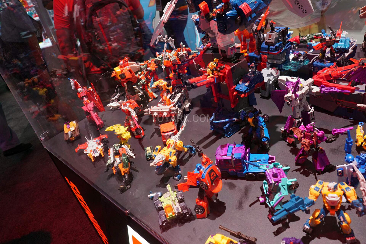 SDCC2016-Transformers-Titans-Return-046