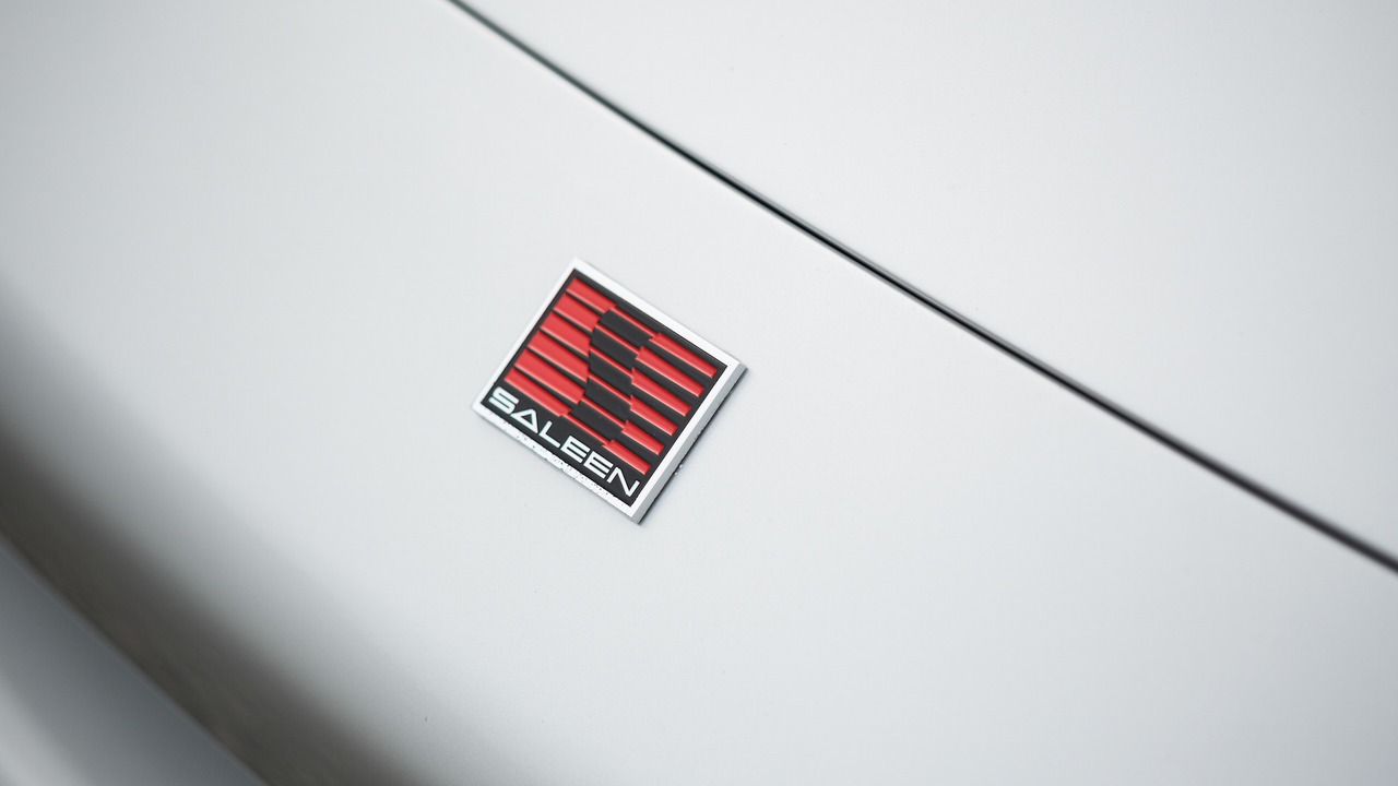 logo saleen