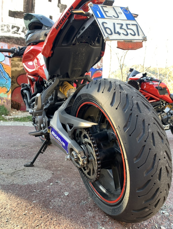 03FF9E86-44A2-4CAA-97E4-FEDDCA8662EF