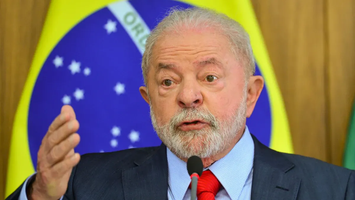 Brasil: Lula despide a 40 guardias residenciales tras disturbios