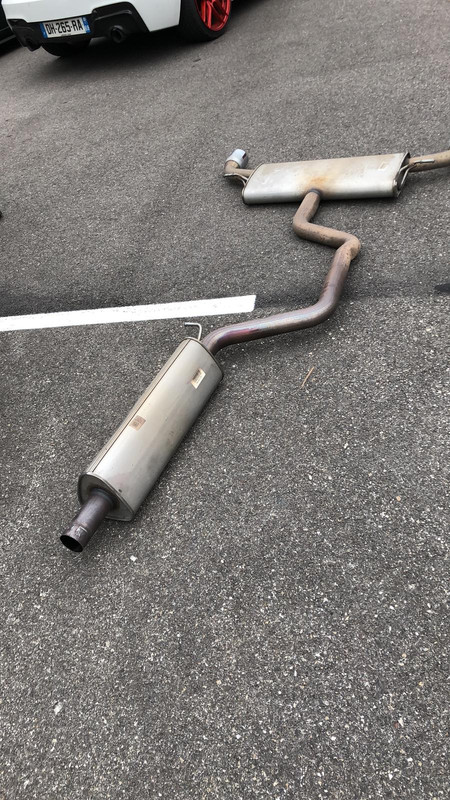 D6597B33-9495-404A-B057-E6D1BD1BE30B