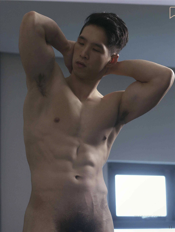 Private Space no.13 - Trai 6 múi đẹp với cặp mông mọng nước