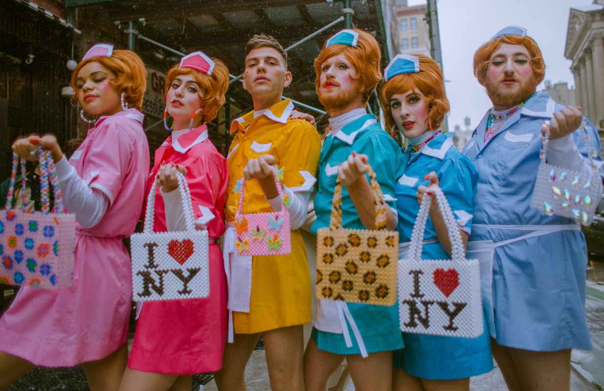 2AD7DE29-A190-47DF-99F6-D0BCDE46E246