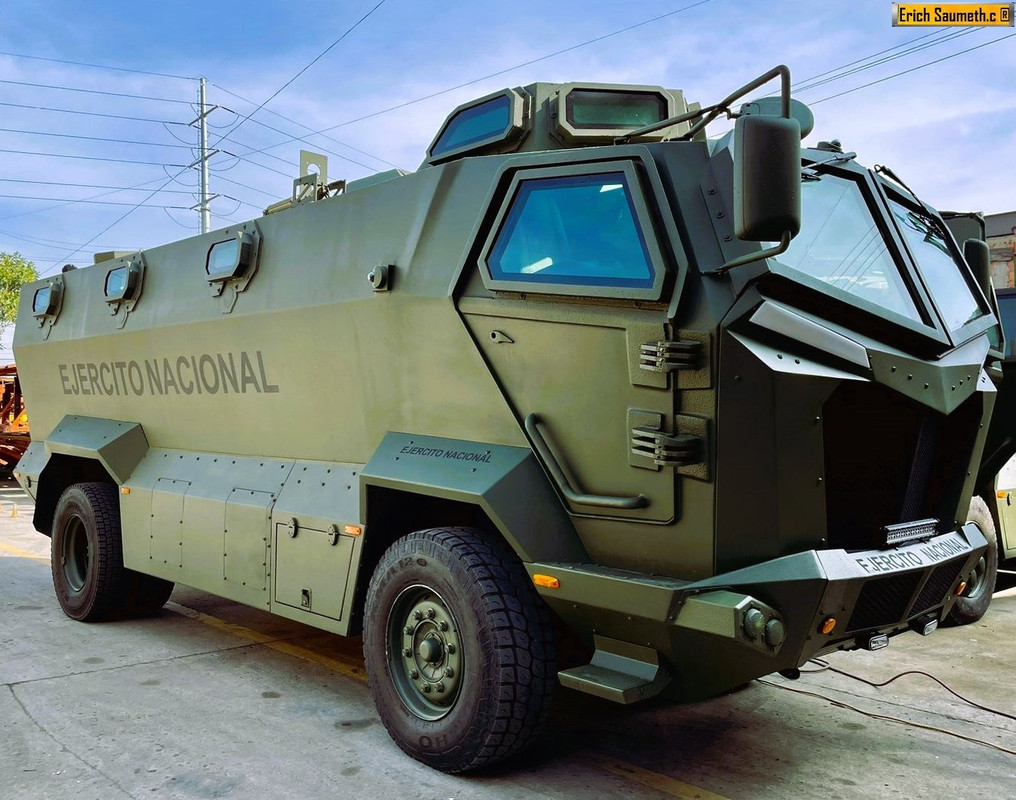 El Ejército Colombiano recibe cinco nuevos vehículos blindados Titán-C