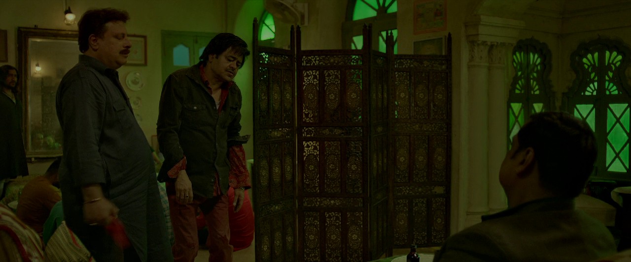 Holy-Cow-2022-Web-Rip-Hindi-1080p-x264-AVC-DD-5-1-ESub-mkv-0001