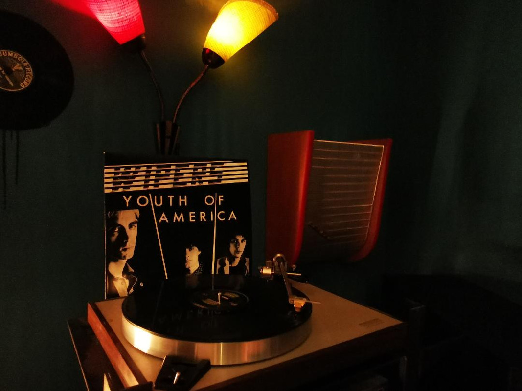 E56B1FB7-20F5-4A52-9498-4CDC137C6529