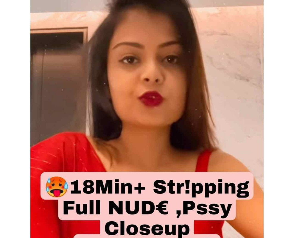 Trisha hot cam model teasing 10 min+ nude rubbing her pssy closeup