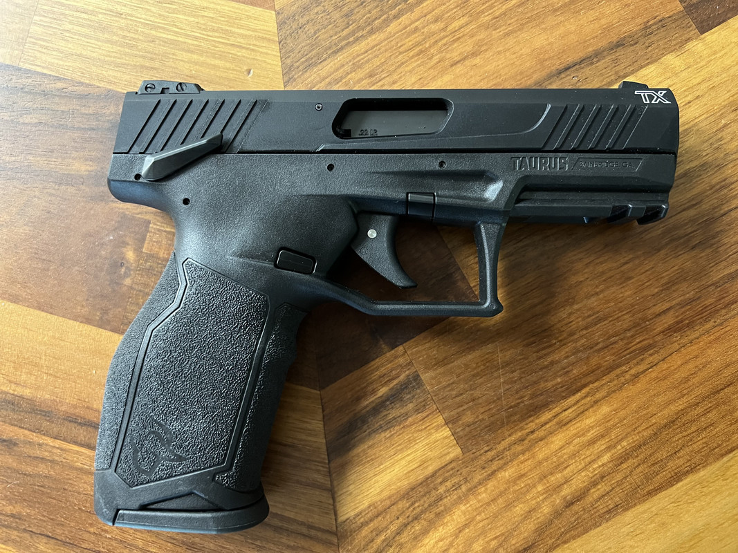 D83CEDC8-E23D-4C08-8B29-07724E959C89