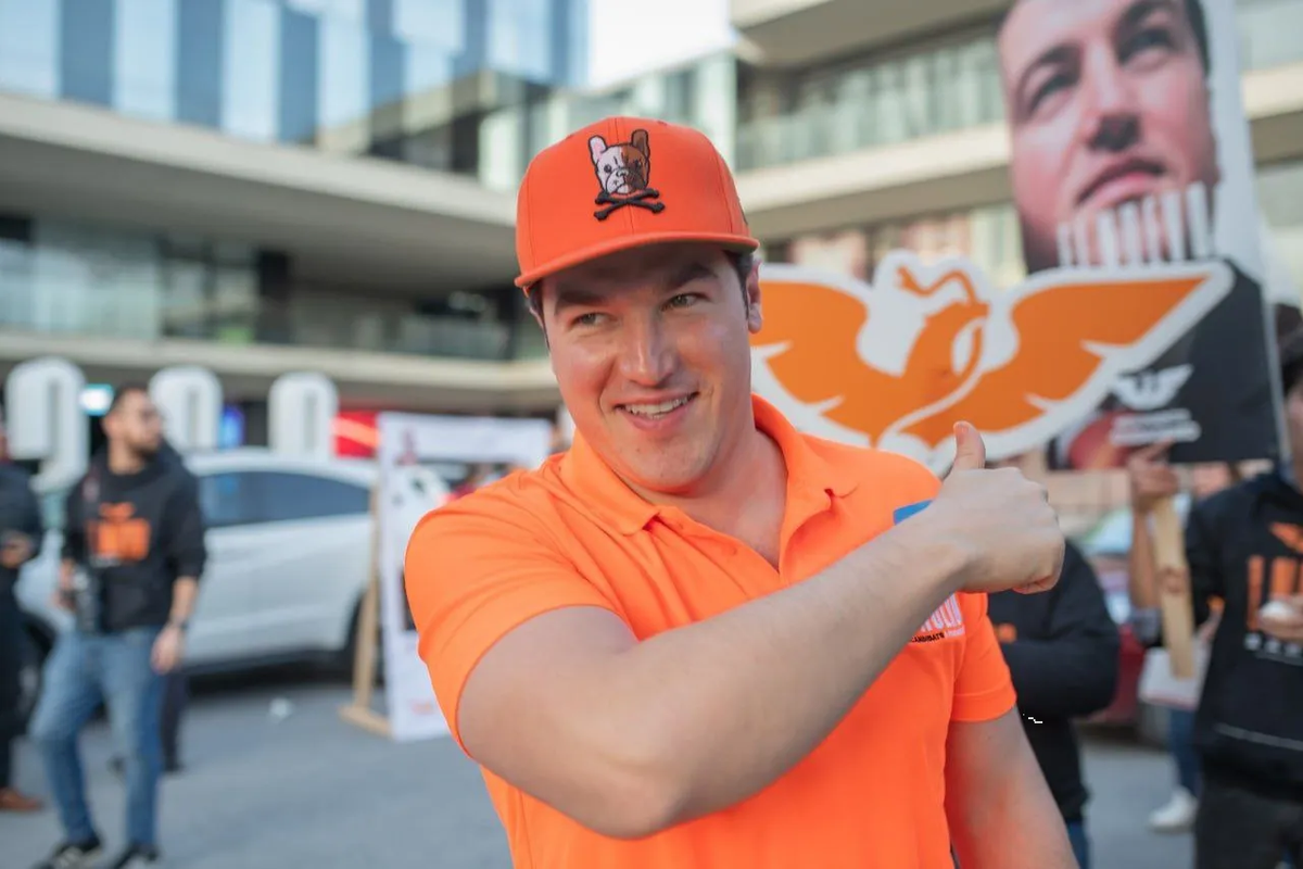 INE solicita a Samuel García tener 'prudencia discursiva' durante su precampaña