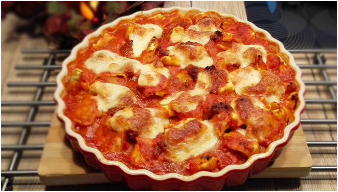 Tortellini-Tomaten-Gartin, Blitzschnelle Zubereitung und einfache Zutaten Tortellini-Tomaten-Gartin, Blitzschnelle Zubereitung und einfache Zutaten