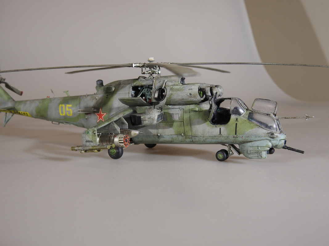 Mi-24 Hind, Zvezda 1/72 - klar DSCN3037