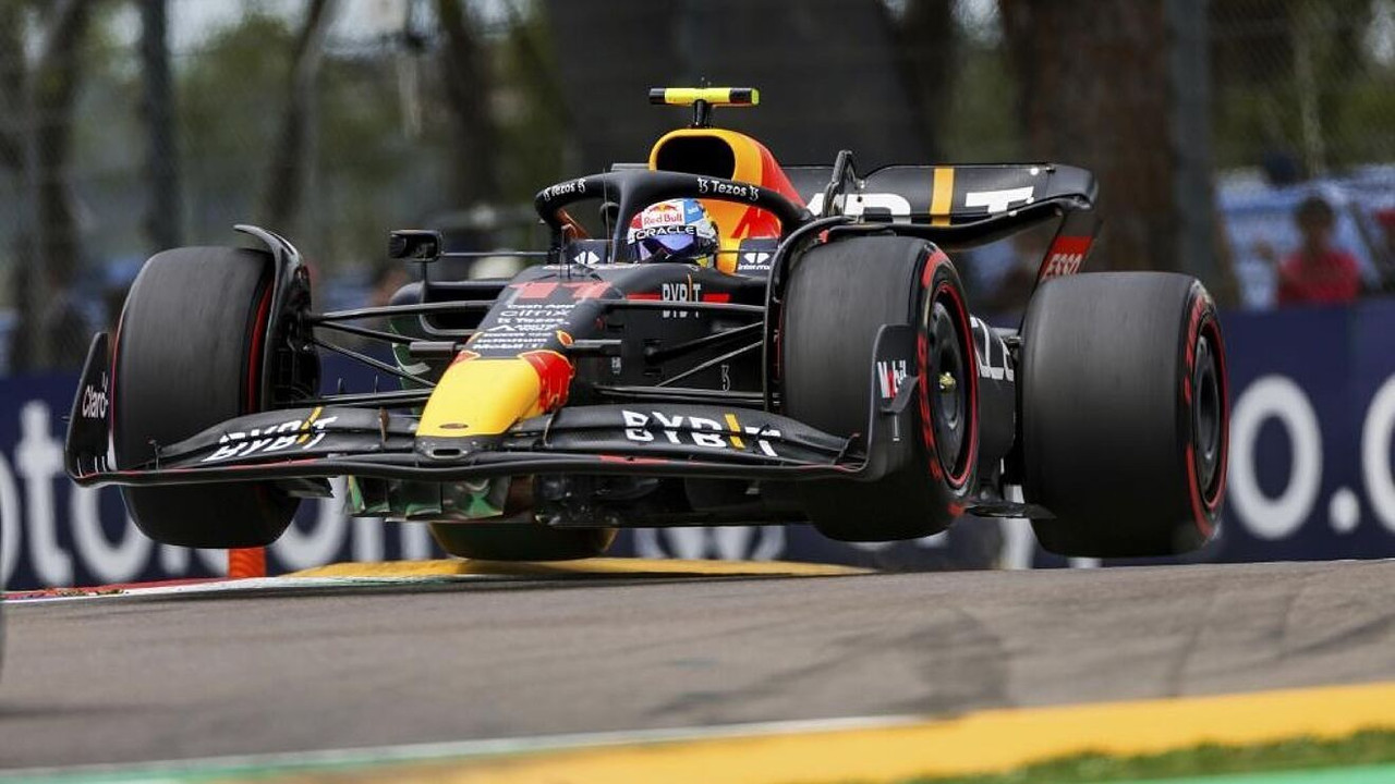 Checo Pérez y Max Verstappen preocupados por Charles Leclerc