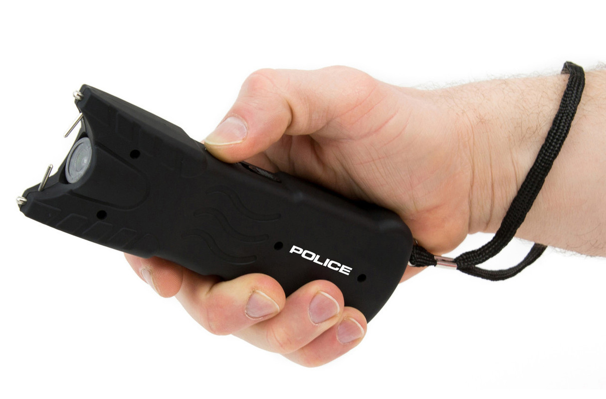 police-stun-gun-taser-flashlight-rechargeable-vipertek-916-black