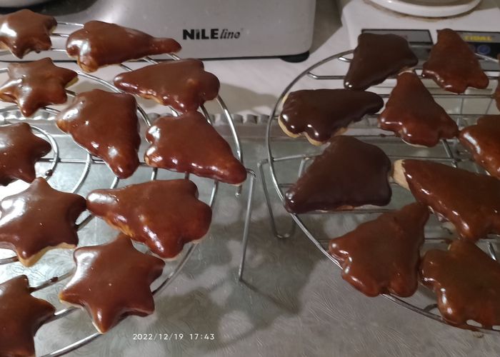 https://i.postimg.cc/zvHfwyW6/mezes1-2022-12-19.jpg