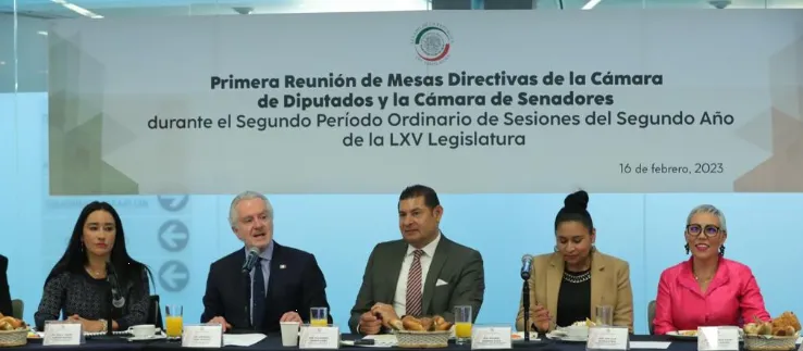 Líderes del congreso van contra congeladora legislativa