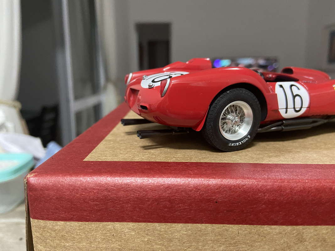 44AA6ECA-9CF7-4328-8C34-7E736F071EFC