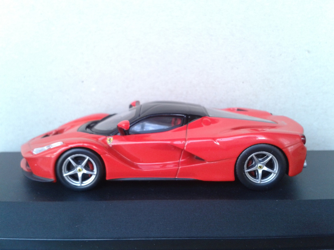 2013 Ferrari LaFerrari (Ixo-nº 2 Ferrari GT Collection) (2)