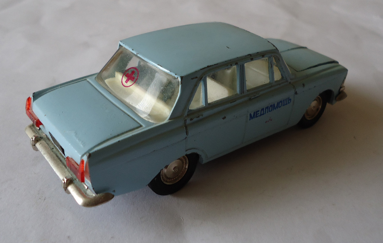 Москвич-412 Медслужба
