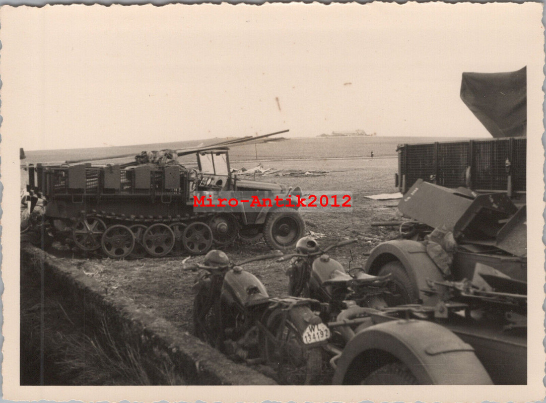 Foto, Wk2, Spähpanzer, Motorräder, und Sonder Kfz in Russland