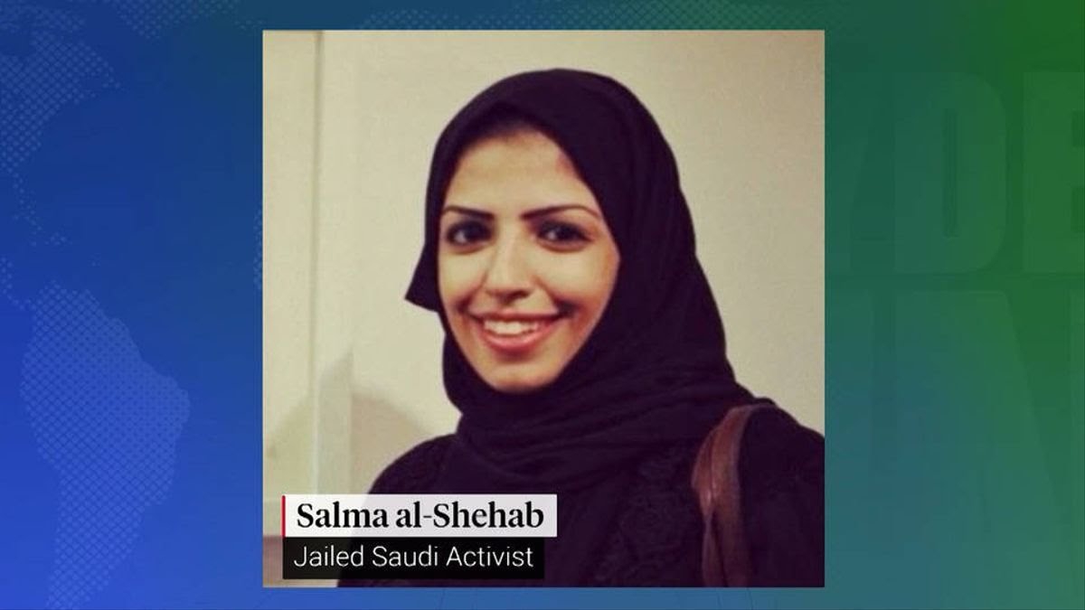 Arabia Saudita condena a activista a más de 30 años de prisión 
