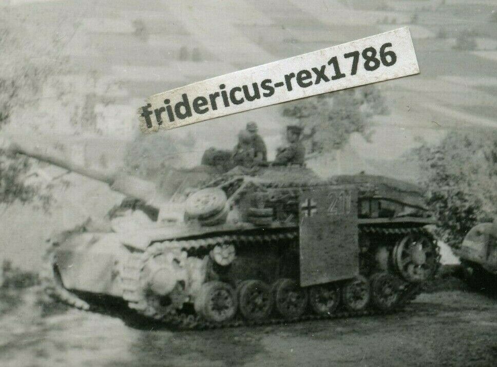 oto WH Sturmgeschütz StuG Abt. an der Front HKL Seitenschürze Kennung Nr.211