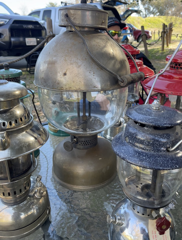 8F8529FB-5386-4D03-924A-22461728147E