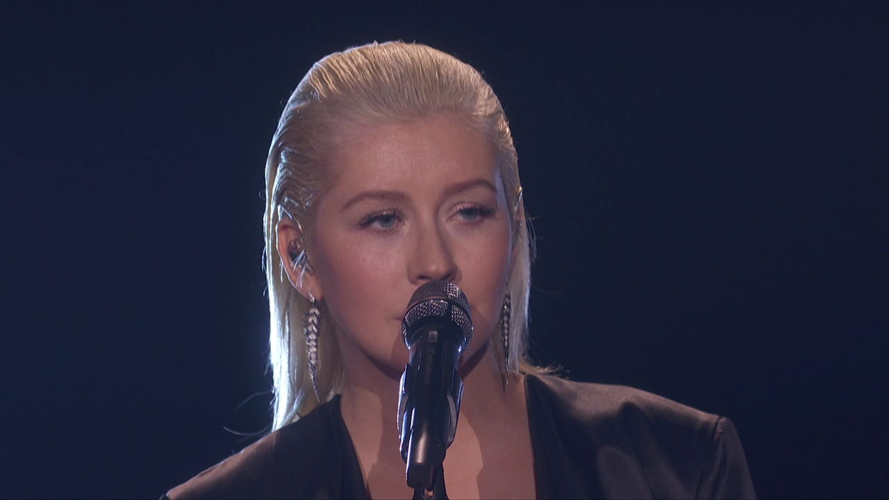 7.Christina Aguilera - Whitney Houston & The Bodyguard tribute(A