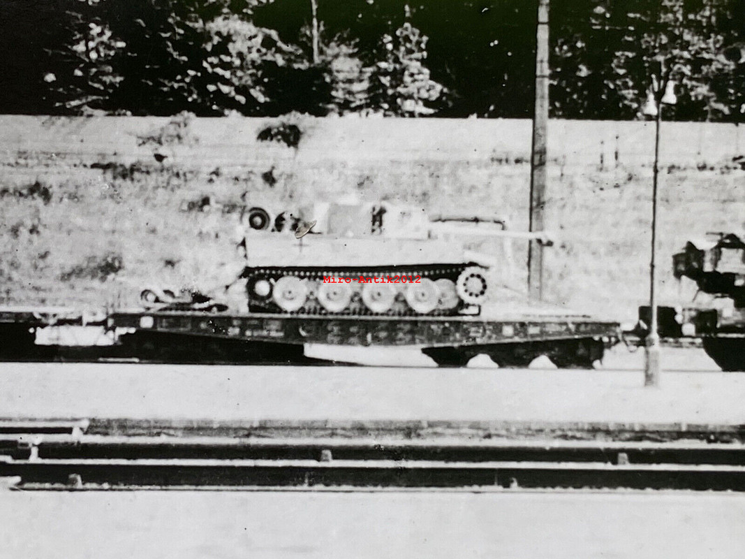 Foto, 6.(LN.-Ers.)Lg.N.Rgt.7, Tiger Panzer, 011945, Litzmannstadt (1)