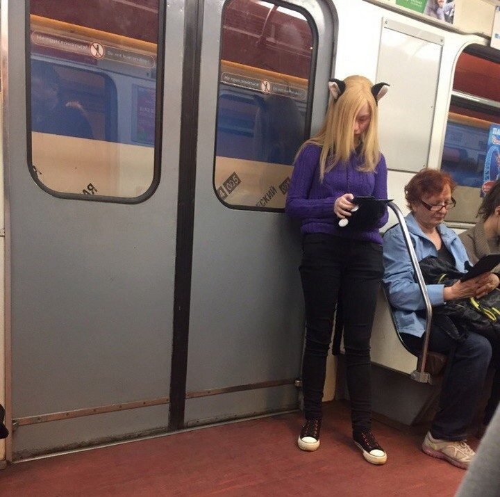 25 пассажиров метро, глядя на которых так и хочется сказать: "Ой, мамочки, что это было?"