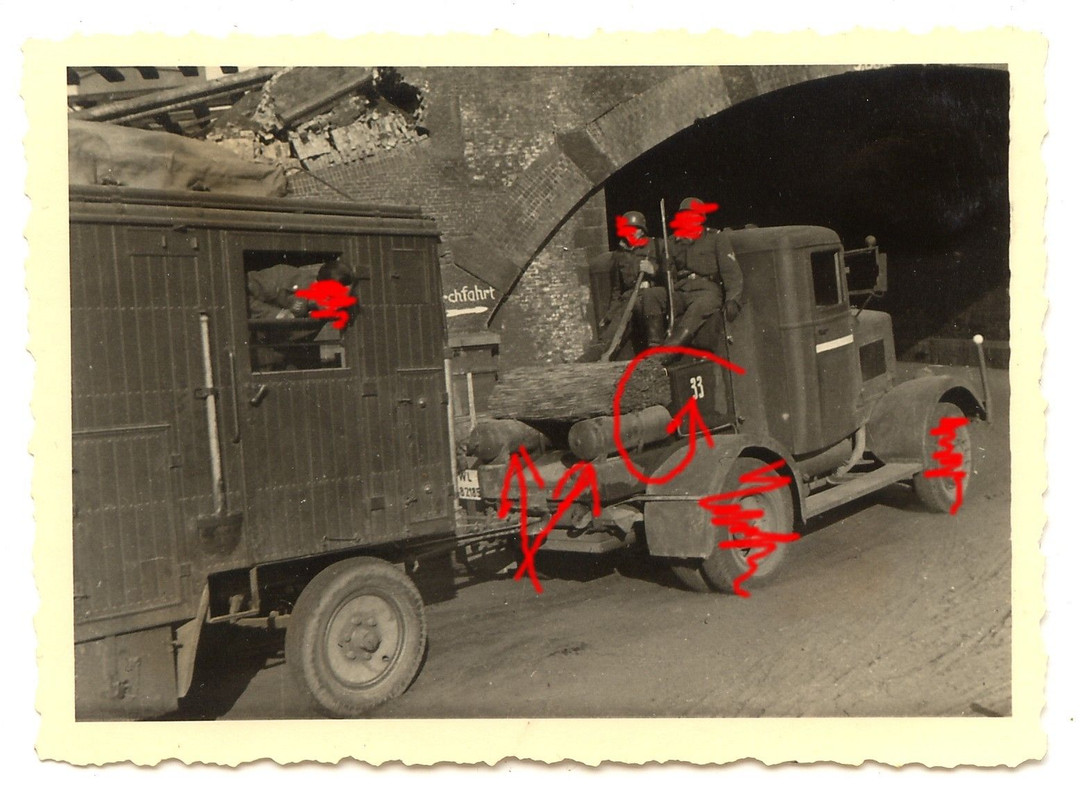 schwerer Radschlepper Zugmaschine und Anhänger W