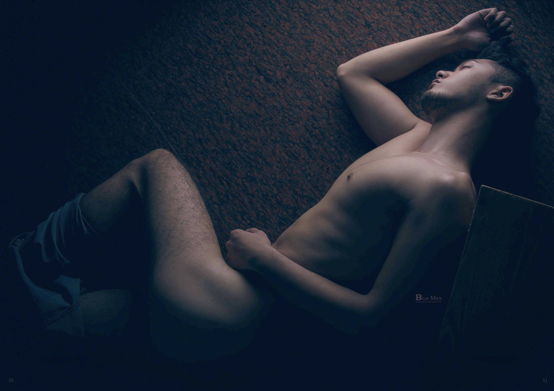 Virile no.26 - Anh chàng râu quai nón quyến rũ