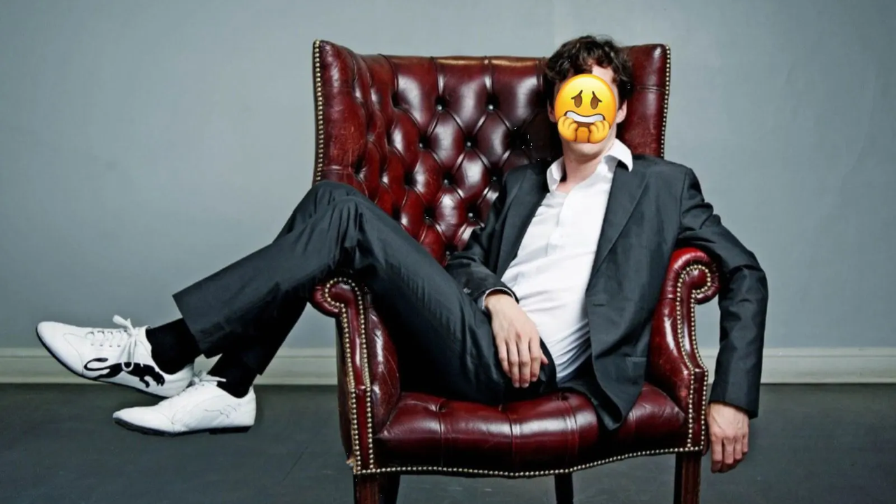 Apuesto actor fue atacado con un cuchillo por un chef dentro de su casa