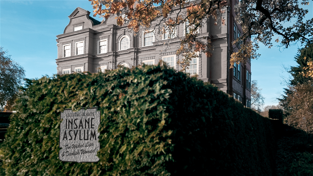 Iggy Azalea ft. Alice Chater - Lola .mov_snapshot_00.00.530_[2023.01.27_06.17.26]